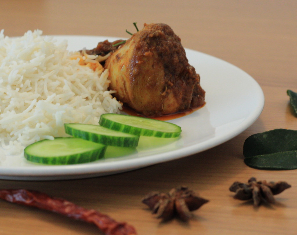 Chicken rendang with white rice
