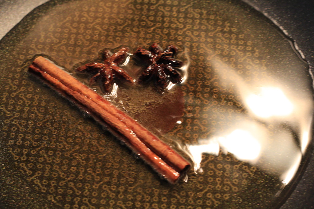 Fry the cinnomon stick and star anise